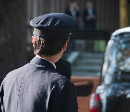 タクシードライバーになるには? タクシー乗務員