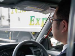 TJピックアップ①丸ちゃん奮闘記第二回(Taxi Japan 277号より) 前を見ている丸ちゃん